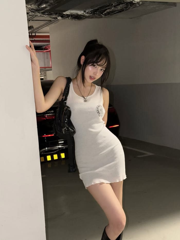 Loạt ảnh mới của Thanh Thủy khiến nhiều fan ngỡ ngàng. (Ảnh: FBNV)