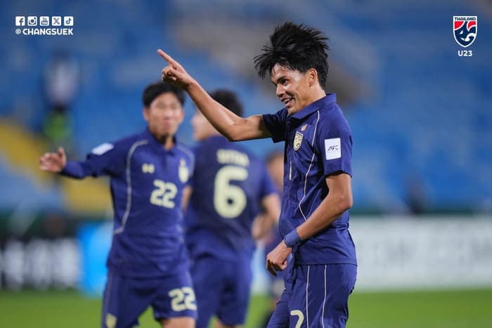 Nhiều CĐV Thái Lan tin tưởng U23 Thái Lan sẽ thắng U23 Trung Quốc để vào tứ kết. Ảnh: FAT