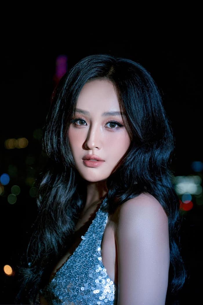 Mai Phương Thúy cũng từng thông báo rằng tài khoản Facebook cá nhân bị hack, và cô cần thời gian để kiểm tra. Ảnh: FBNV