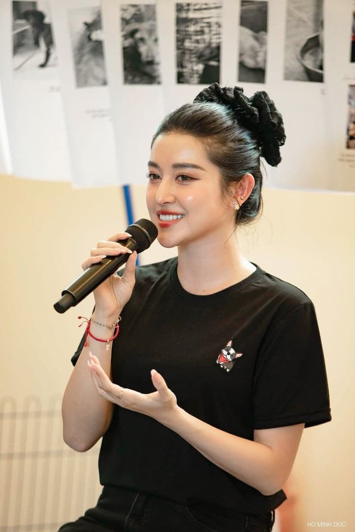 Á hậu Huyền My từng chia sẻ với Tiền Phong rằng bản thân đã nhận được nhiều lời mời công việc nhưng chưa vội vàng quyết định. Ảnh: FBNV