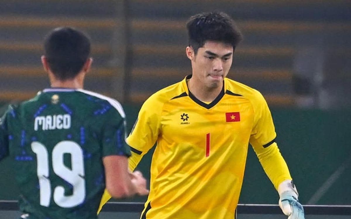 Báo Thái Lan nói thật về trình độ của thủ môn Trần Trung Kiên