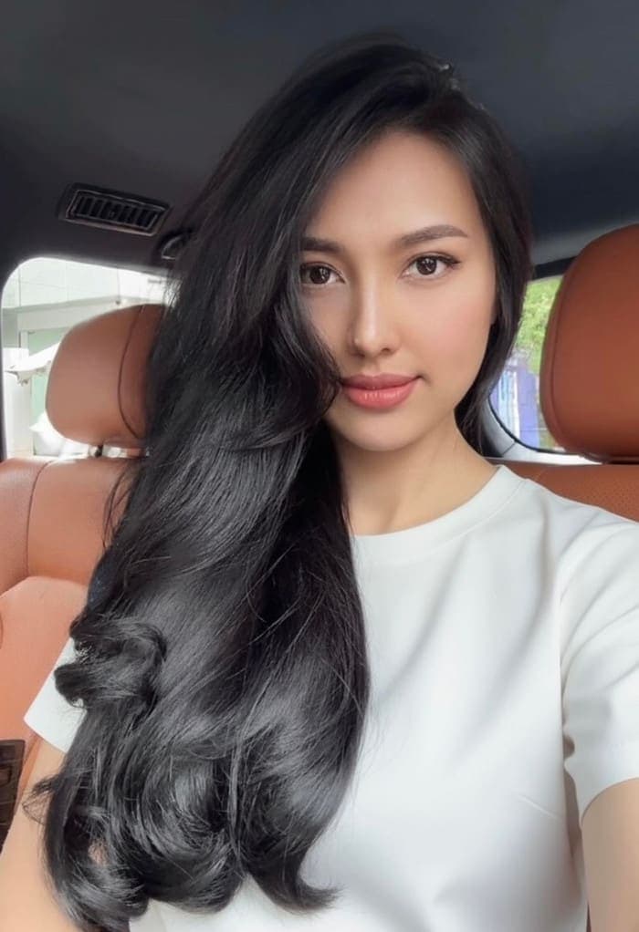 Hiện tại, nữ siêu mẫu dành nhiều thời gian cho gia đình và công việc kinh doanh.