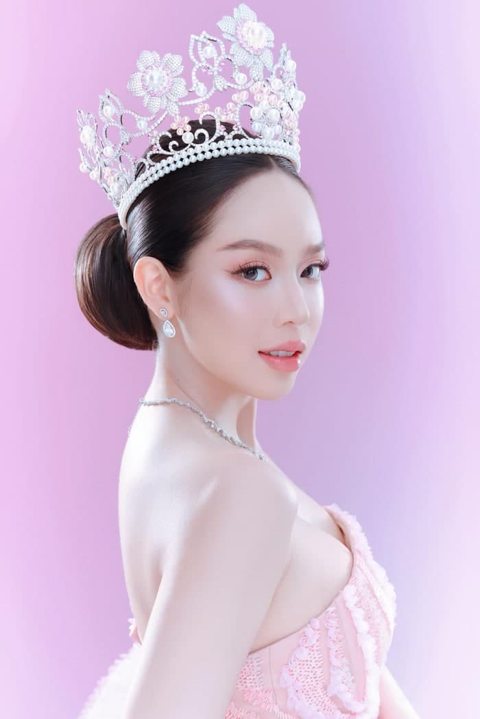 Thanh Thủy vừa kết thúc nhiệm kỳ hoa hậu tại Miss International.