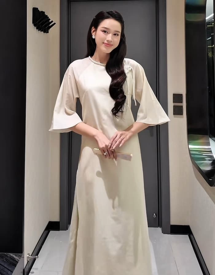 Đỗ Thị Hà đã chuẩn bị sẵn một số mẫu áo dài để về ăn Tết tại gia đình nhà chồng. Ảnh chụp màn hình