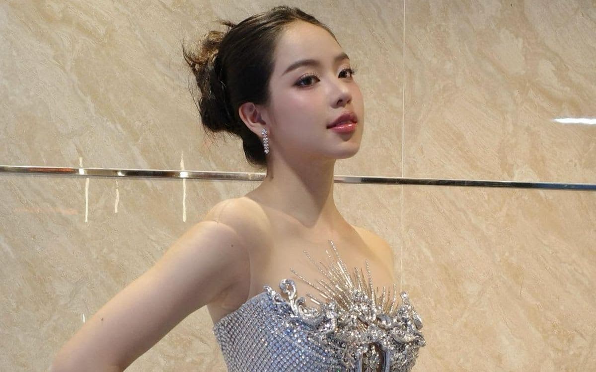 Thanh Thủy được khen đẹp 'gấp 10 lần'