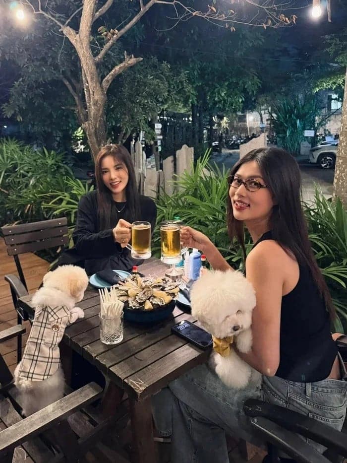 Cả hai chia sẻ khoảnh khắc cùng nhau ăn tối ngay dịp đầu năm 2026.