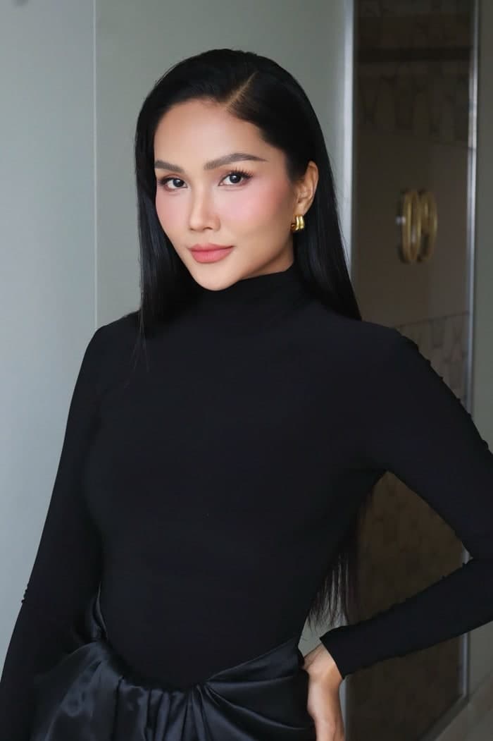 H'Hen Niê gửi nhiều lời chúc tốt đẹp đến U23 Việt Nam. Ảnh: FBNV