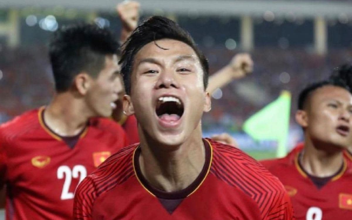 Quế Ngọc Hải phản ứng về thẻ đỏ của Phạm Lý Đức