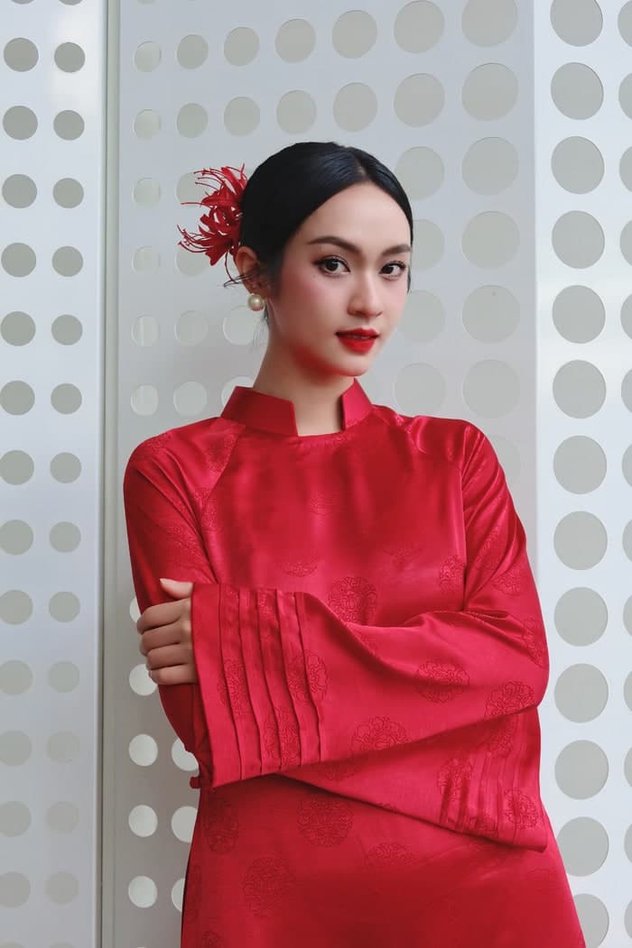 Vũ Thúy Quỳnh vốn sở hữu trán cao và khuôn mặt nhỏ nhắn. Ảnh: FBNV