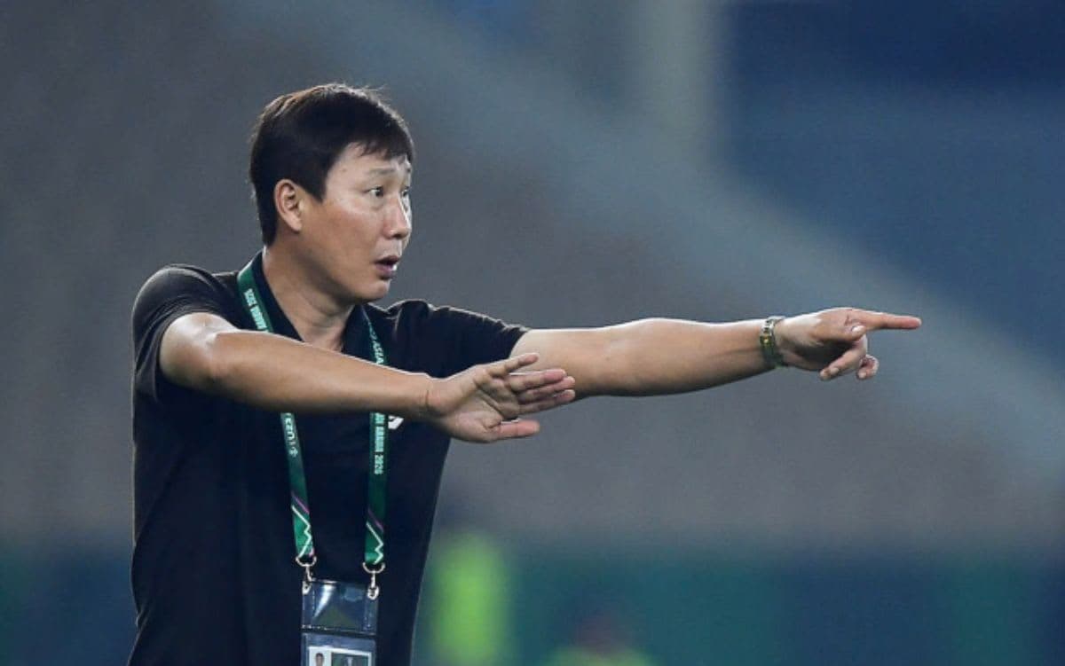 HLV Kim Sang Sik thẳng thắn nói về Đình Bắc