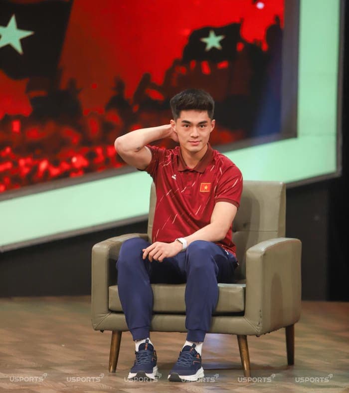 Thủ môn Trần Trung Kiên thường xuyên xuất hiện với kiểu tóc này. Ảnh: FBNV