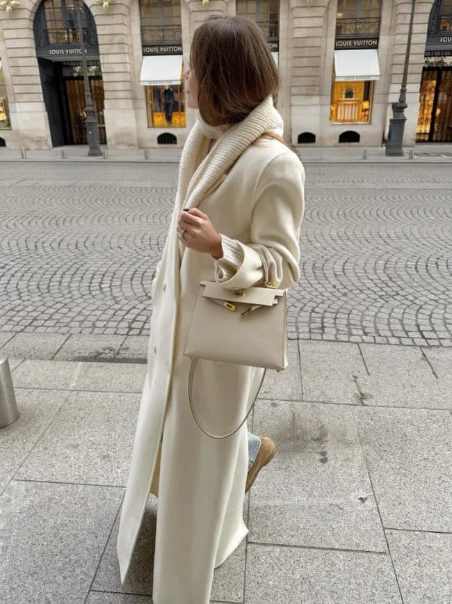 Sắc trắng nhẹ như mây. Ảnh: @lovisabarkman