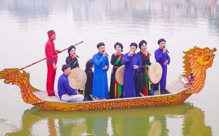 Những lễ hội độc đáo trong dịp Tết Nguyên đán tại quê hương Hoà Minzy Ảnh 2