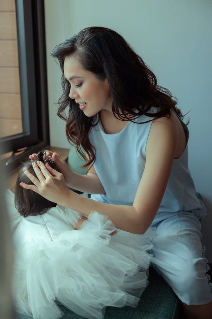 Vũ Hoàng My lựa chọn giữ kín thông tin, hình ảnh của bạn trai cũ từ khi công khai mối quan hệ cho tới lúc báo tin chia tay. Ảnh: FBNV